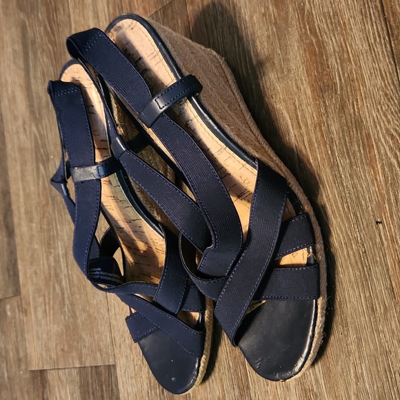 Merona Wedges - Size 9 - Picture 2 of 7